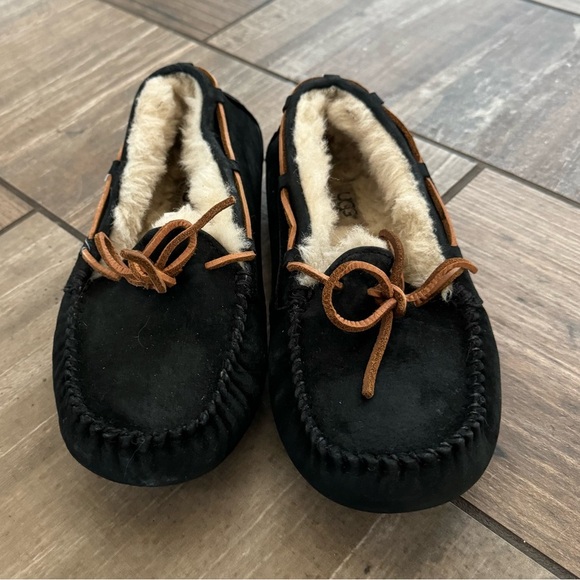 Ugg Dakota Slipper Women’s size 7 - Picture 3 of 10